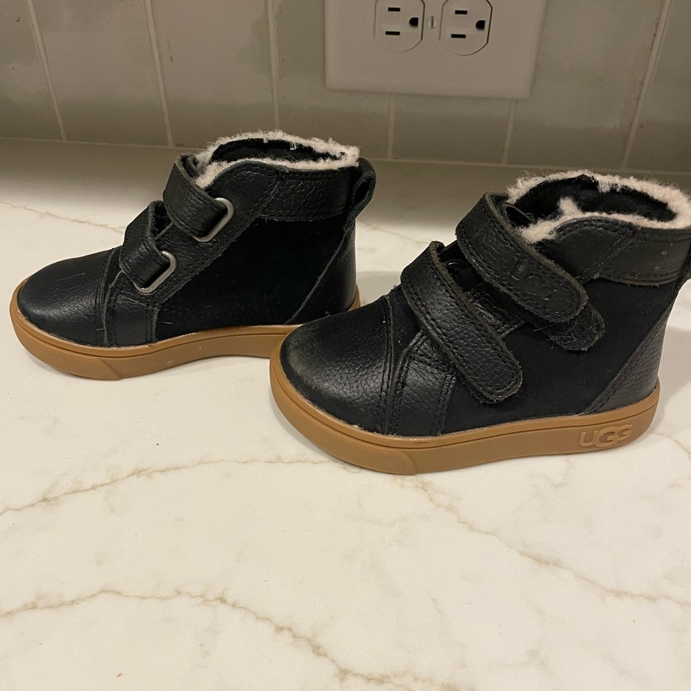 Ugg Boots - Toddler/baby size 6
